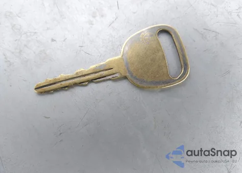 2004 GMC Sierra 1500 Slt z USA, uszkodzony, nr VIN 2GTEK13T141339033